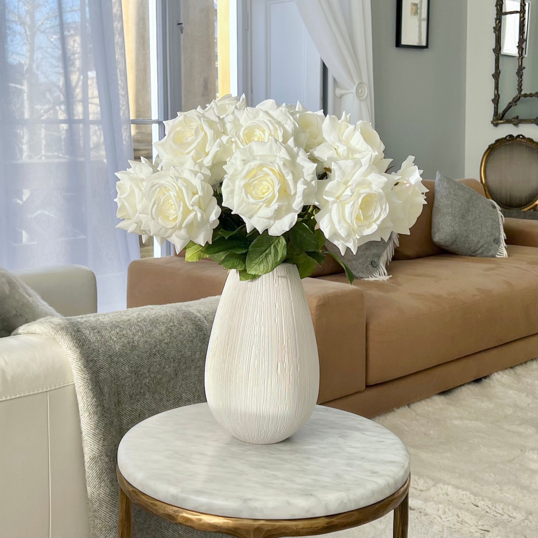 Luxury Lifelike Realistic Artificial Flowers Fabric Silk Luxury Flower Stem Silk Flower Arrangement White Tea Rose with Foliage in Bibury Vase Buy Online from The Faux Flower Company Trade Wholesale Bulk Buy ABY5155WH