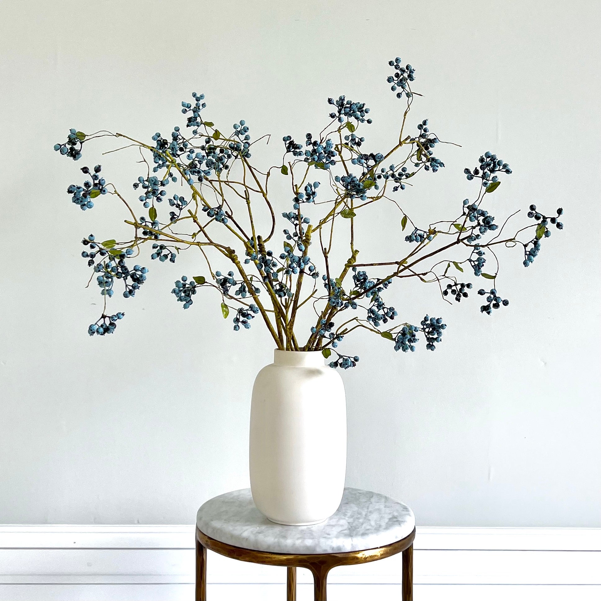 Wholesale Artificial Flowers High Quality Faux Silk Flowers for Wholesale and Trade Artificial Blueberry Spray in bulk