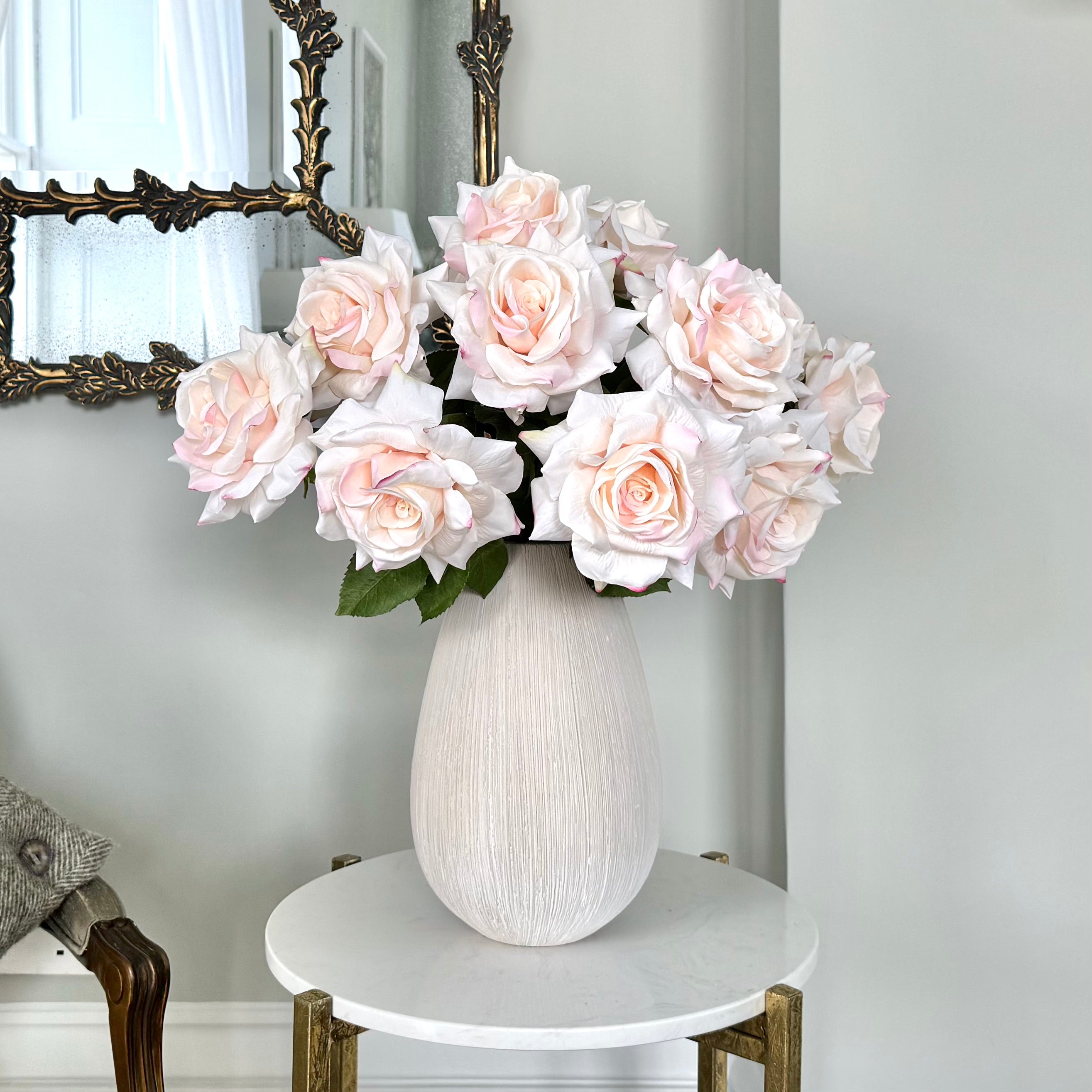 Luxury Lifelike Realistic Artificial Flowers Fabric Silk Luxury Flower Stem Silk Flower Arrangement Pale Pink Tea Rose with Foliage in Bibury Vase Buy Online from The Faux Flower Company UK Trade Wholesale Bulk Buy Discounts ABY5155LPK
