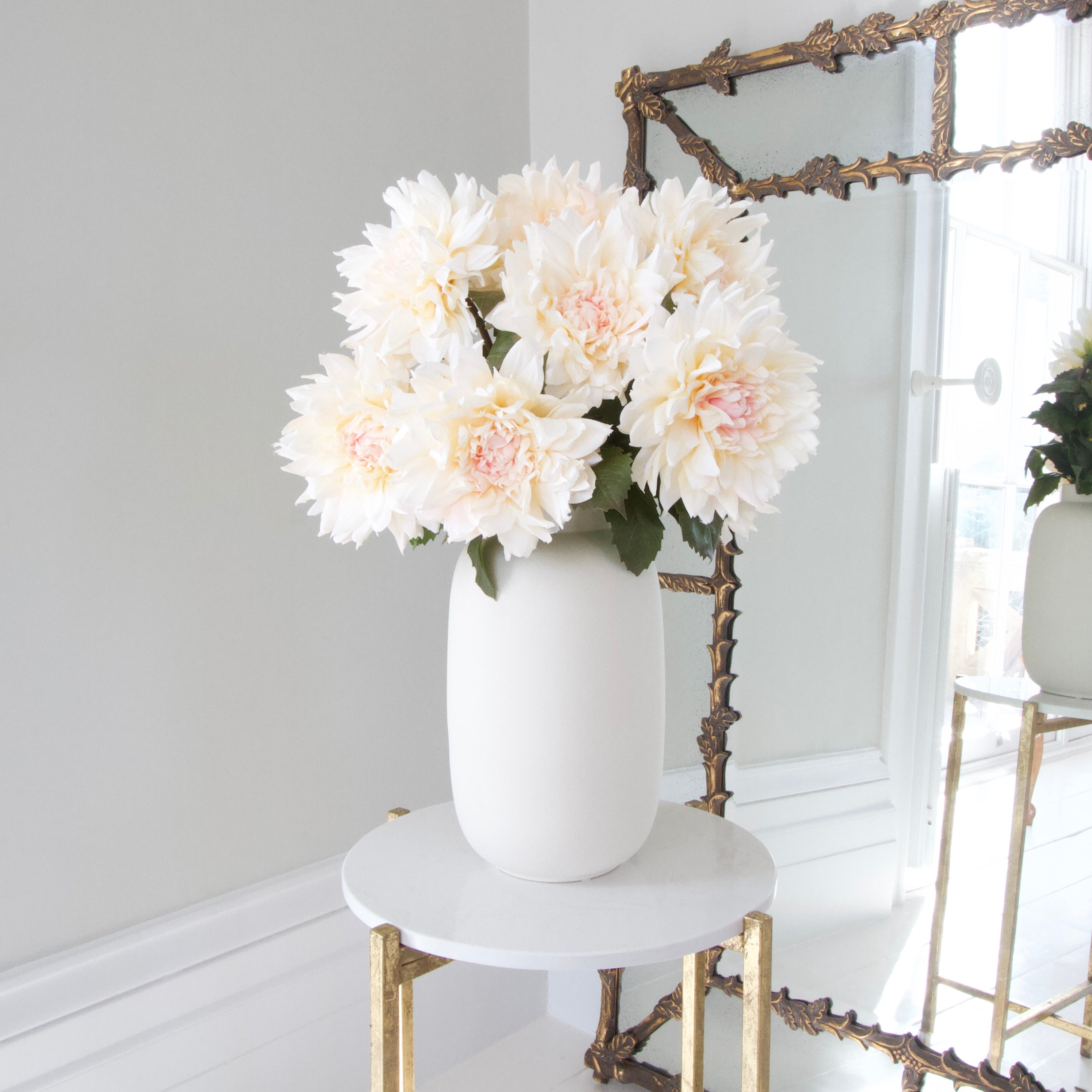 Wholesale Artificial Flowers High Quality Faux Silk Flowers for Wholesale and Trade Artificial Cafe Au Lait Dahlia in bulk