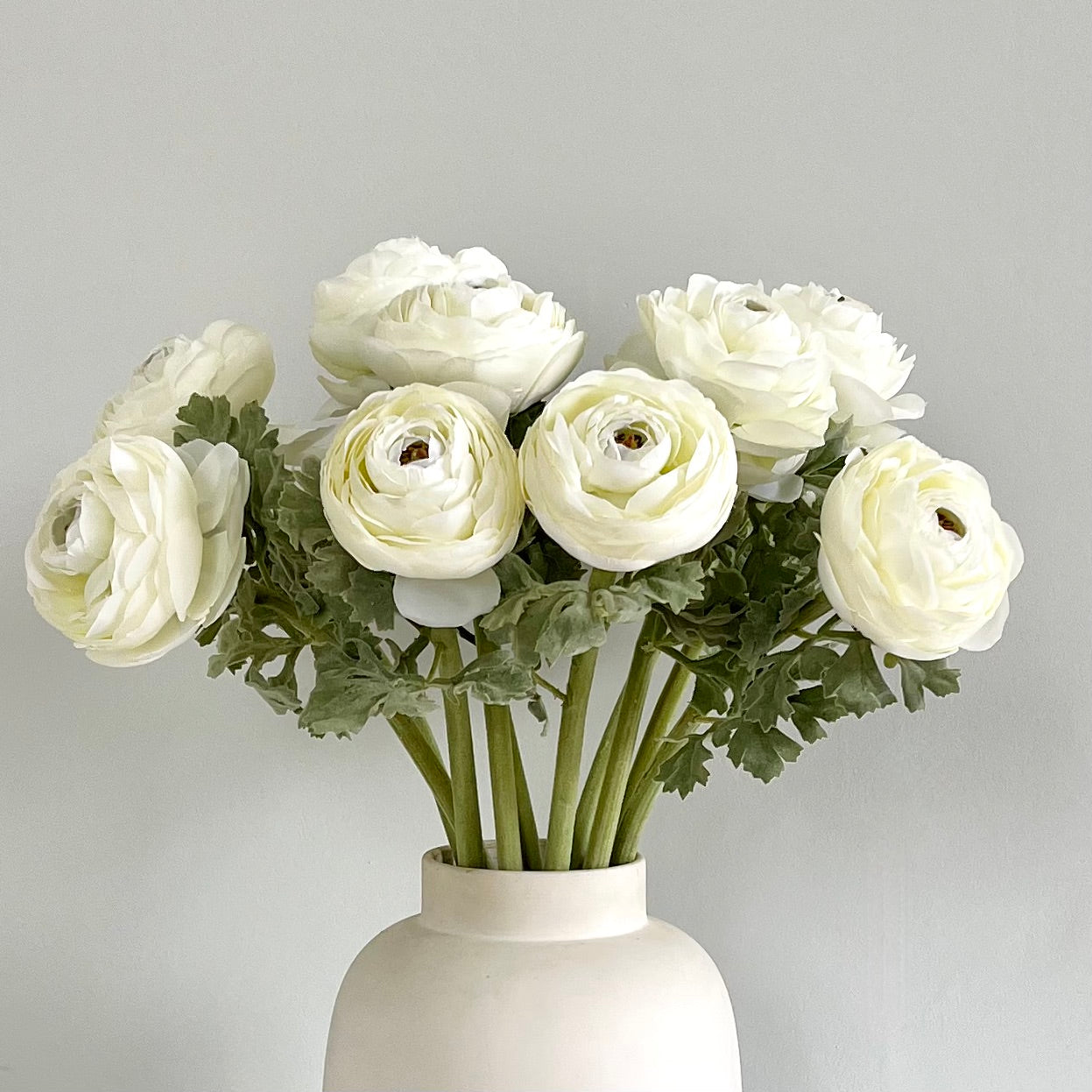 Wholesale Artificial Flowers High Quality Faux Silk Flowers for Wholesale and Trade Artificial White Ranunculus in bulk ABX5087WH
