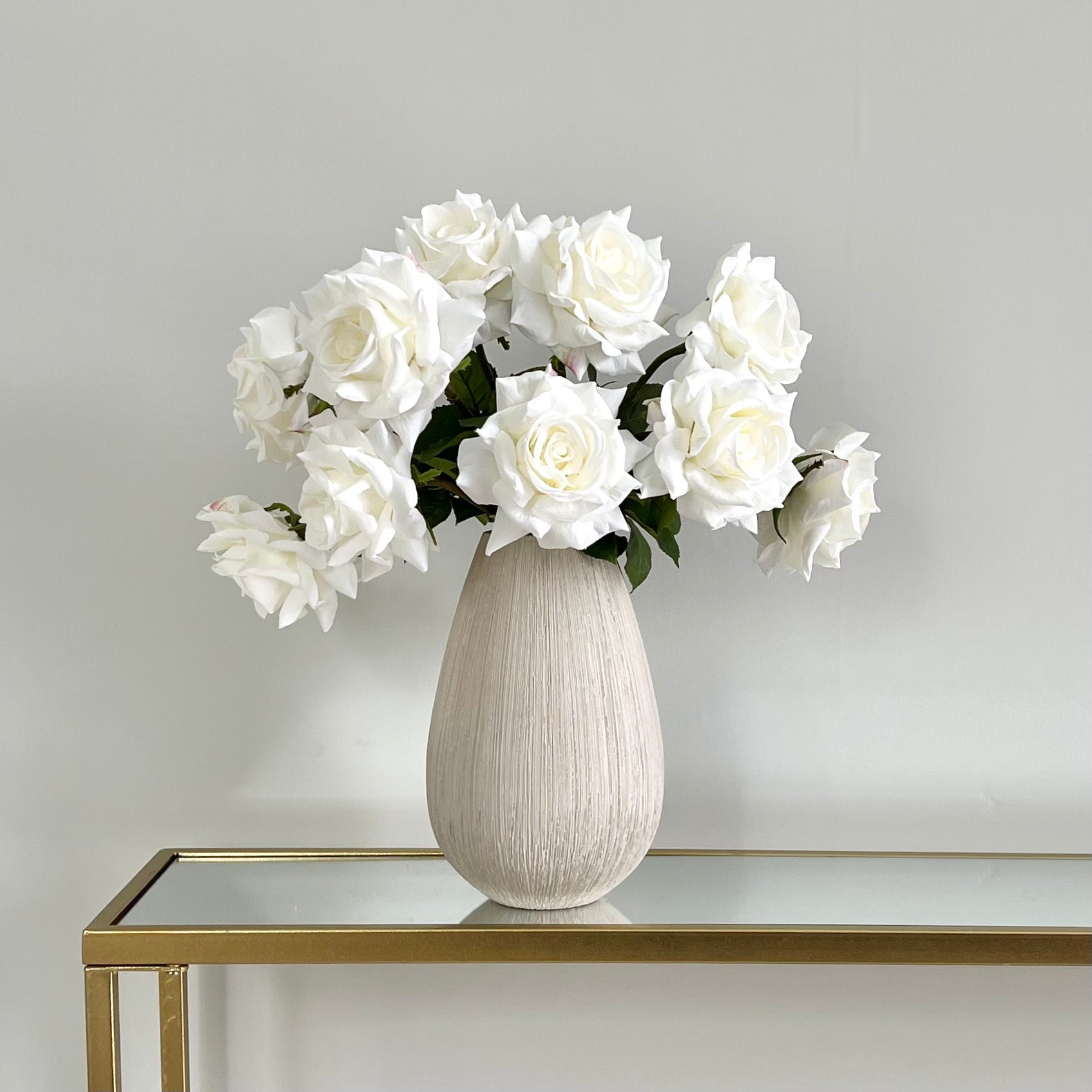 Wholesale Artificial Flowers High Quality Faux Silk Flowers for Wholesale and Trade Artificial White Tea Rose in bulk