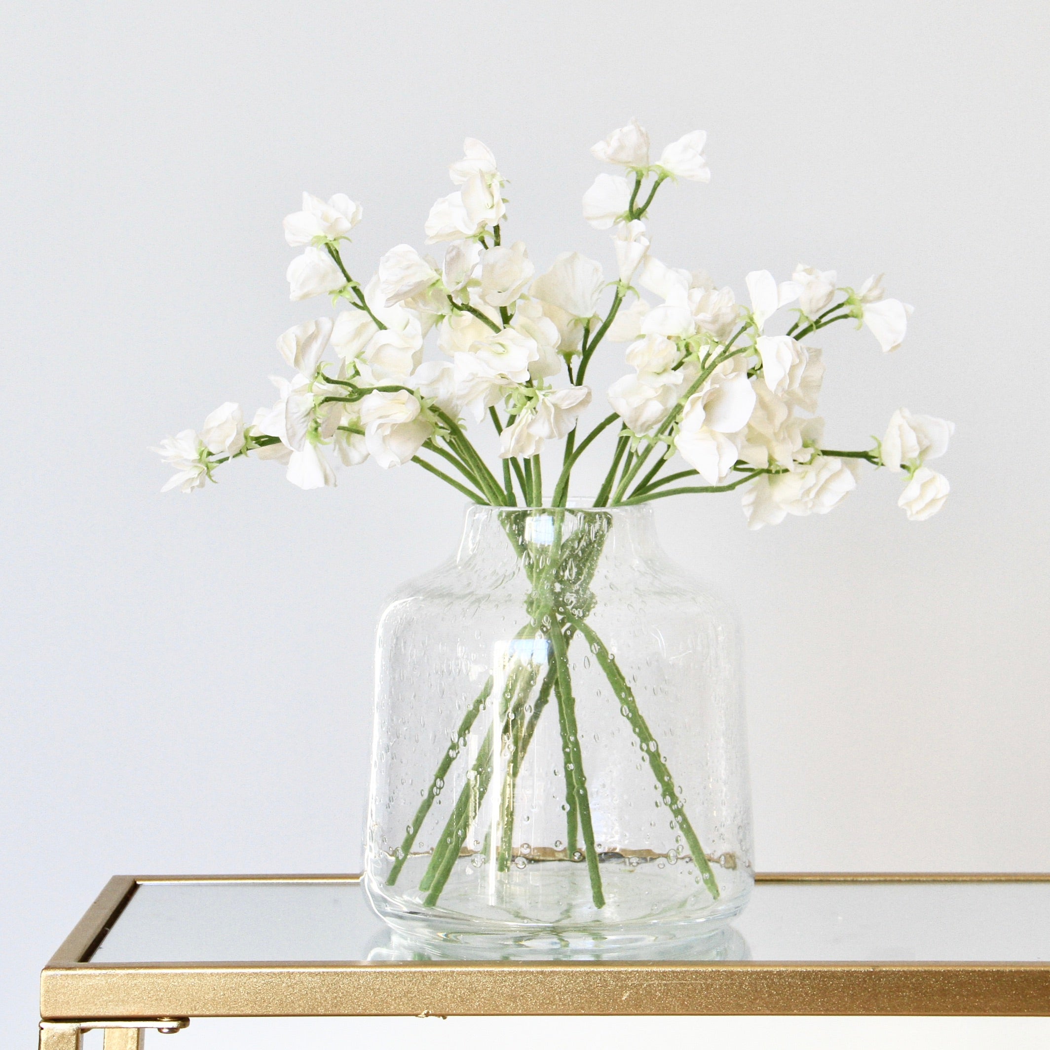 Wholesale Artificial Flowers High Quality Faux Silk Flowers for Wholesale and Trade Artificial Small White Sweet Pea in bulk